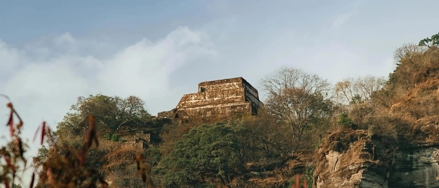 Cerro del tepozteco y la piramide